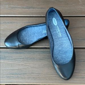 Dr Scholl’s black leather ballet flats
